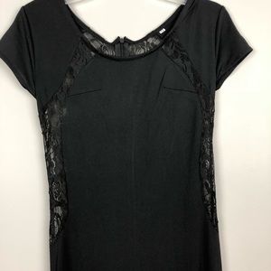 Women’s Black stretchy lace Dress M